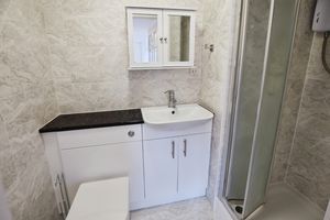 En-suite Shower Room- click for photo gallery